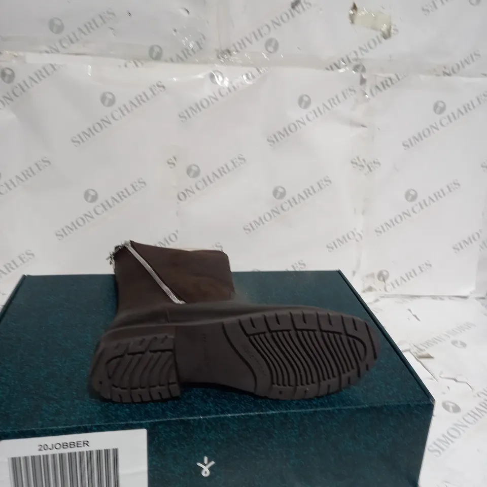 EMU AUSTRALIA YANCOAL LEATHER BOOT - BROWN SIZE 9