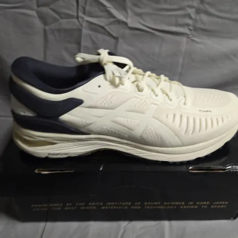 BOXED PAIR OF ASICS METARUN TRAINERS - UK SIZE 9.5