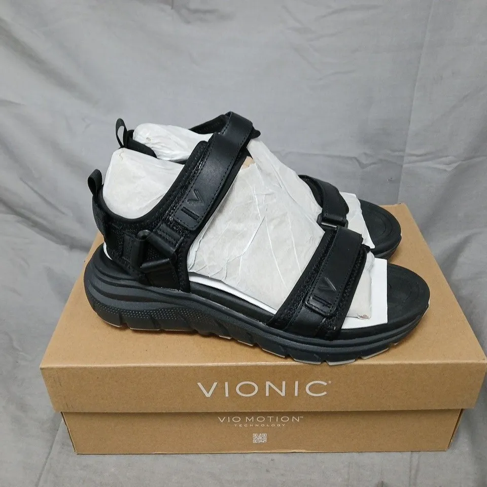 BOXED PAIR OF VIONIC WALK MAX SANDALS IN BLACK SIZE 5