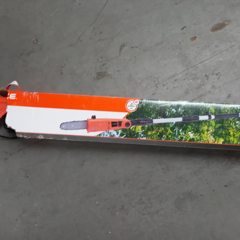BOXED YARD FORCE 750W EXTENDABLE POLE PRUNER - COLLECTION ONLY