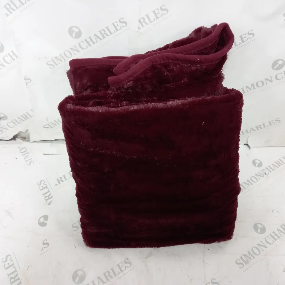 COZEE HOME HEATED THROW IN PLUM 