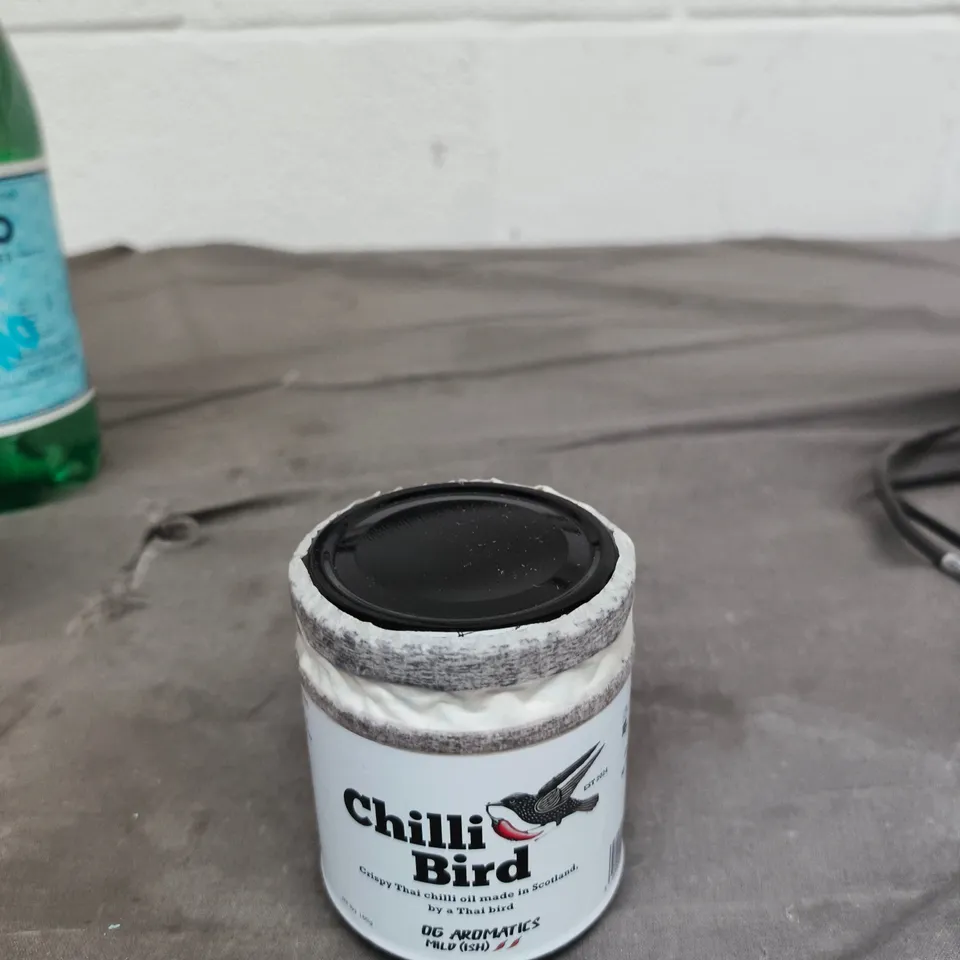 APPROXIMATELY 20 ASSORTED FOOD ITEMS INCLUDING SAN PELLEGRINO WATER , BAKED BEANS AND CHILLI BIRD OIL 