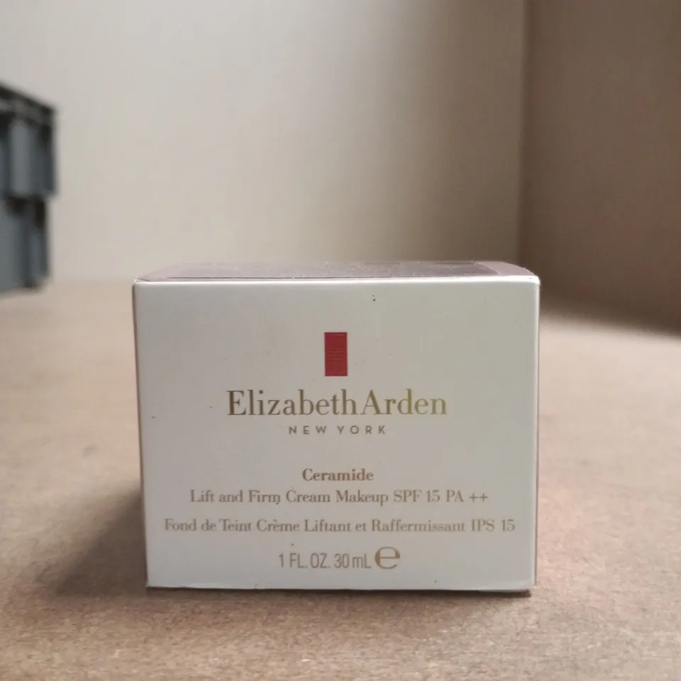 ELIZABETH ARDEN CERAMIDE LIFT AND FIRM CREAM MAKEUP SPF 15 PA++ 30 ML