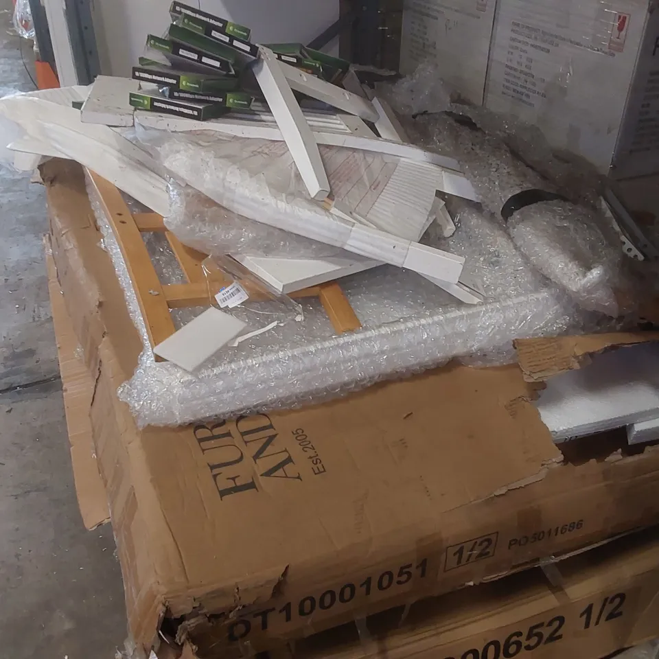 PALLET CONTAINING A LARGE QUANTITY OF ASSORTED FURNITURE PARTS INCLUDING: DINING TABLE AND CHAIR PARTS ECT