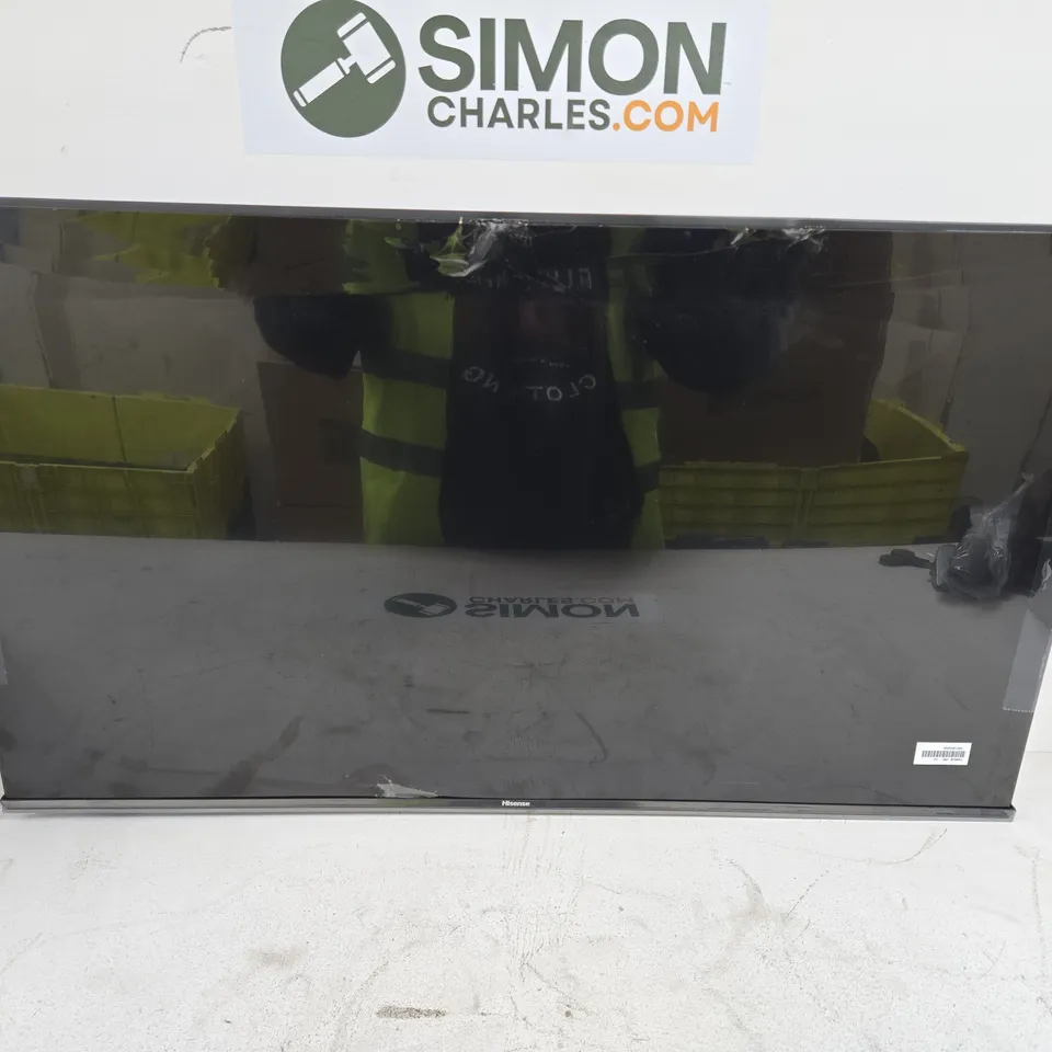 HISENSE TV 40A4QTUK BOXED (DAMAGED)