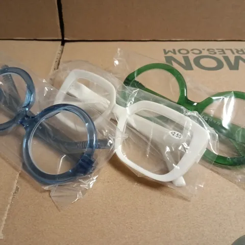 ASSORTMENT OF APPROXIMATELY 15 PAIRS OF GLASSES IN VARIOUS STYLES, COLOURS, AND MAGNIFICATIONS