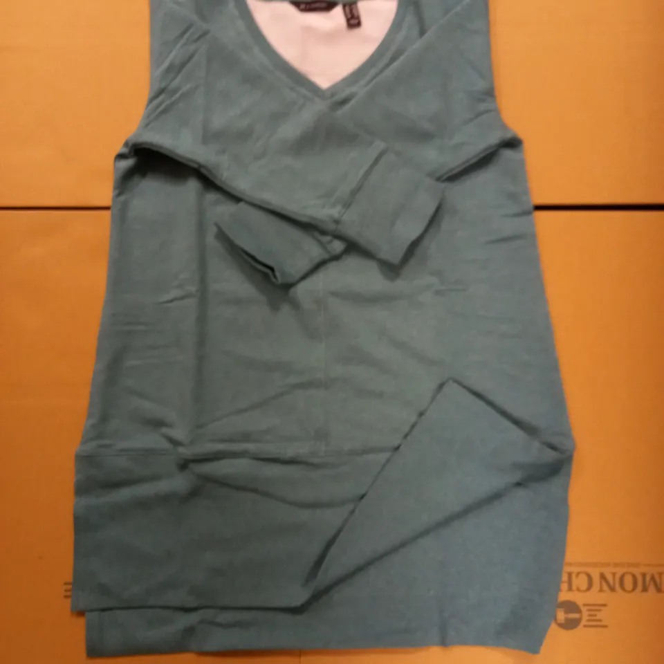 BRAND NEW H BY HALSTON SPLIT HEM MID SLEEVE TEAL JUMPER SIZE XS