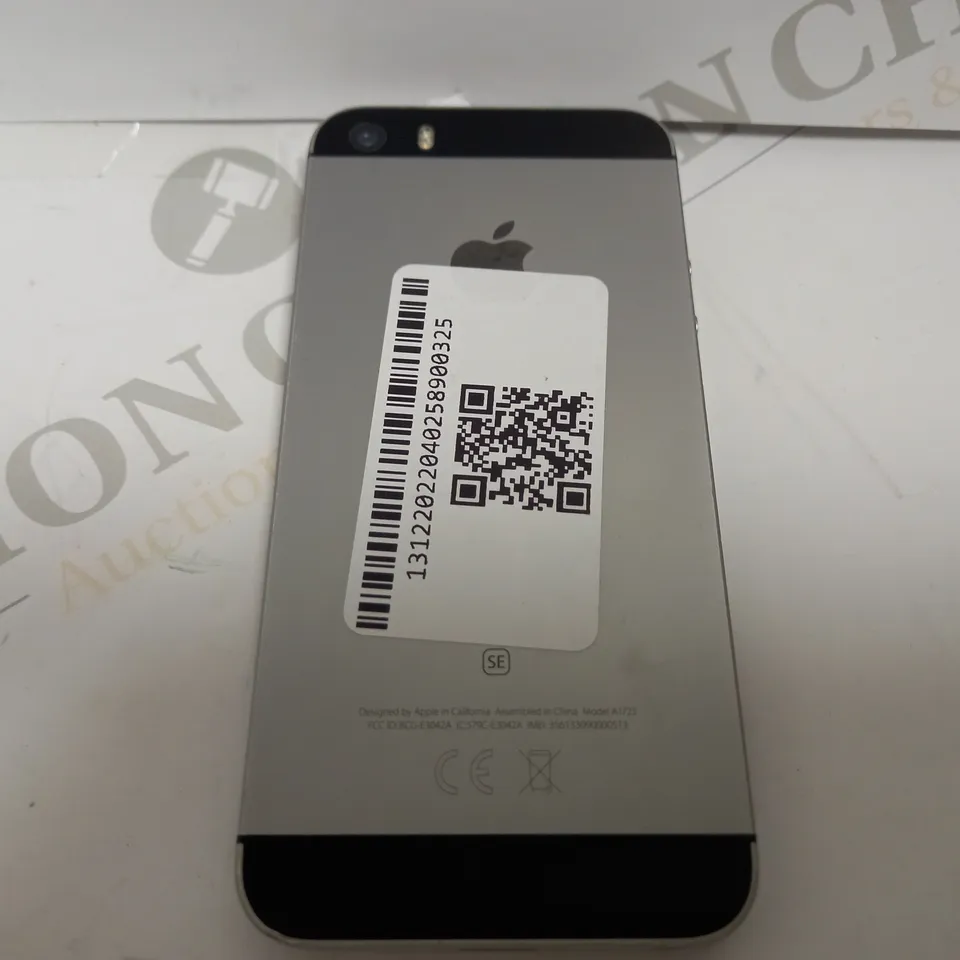 APPLE IPHONE SE (1ST GENERATION) - SILVER 