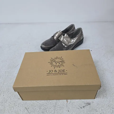 JO & JOE DORA PEWTER VELCRO-STRAP SHOES – WOMEN'S UK7