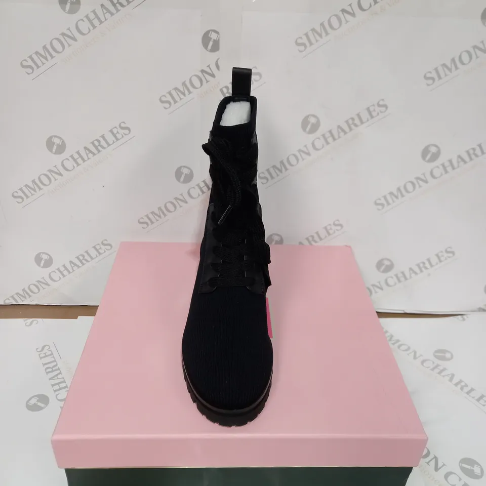 BOXED PAIR OF KATE SPADE MERIGUE KNIT BOOT - BLACK, SIZE 6.5
