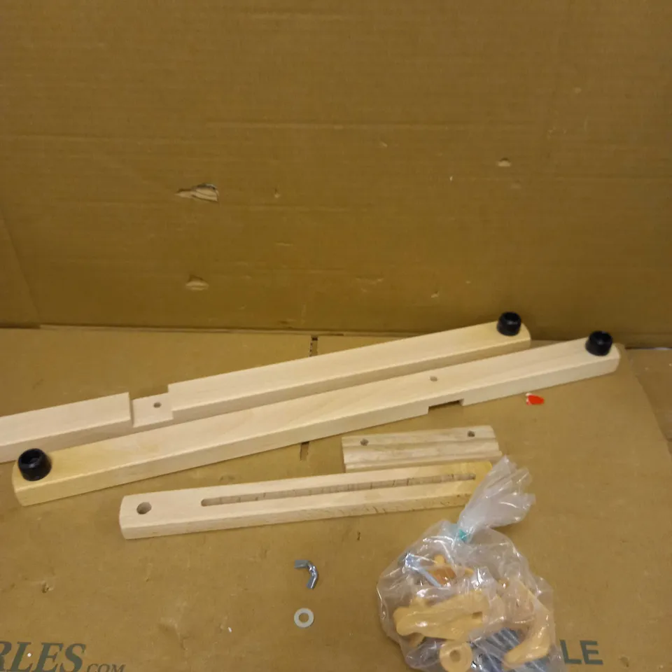 ELBESSE EMBROIDERY STAND
