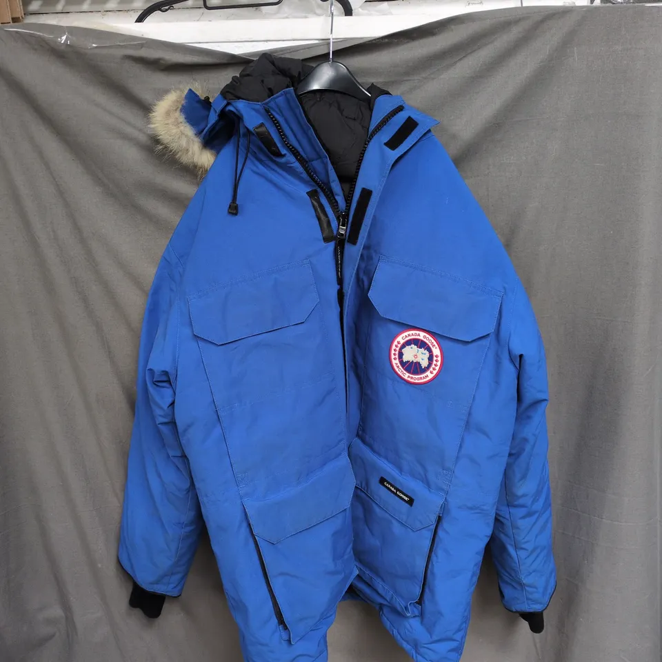 CANADA GOOSE ARCTIC PROGRAM PARKA – BLUE, UK LARGE (L/G)