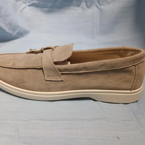 LADIES' GREY SUEDE LOAFERS WITH TASSEL DETAILING SIZE 38