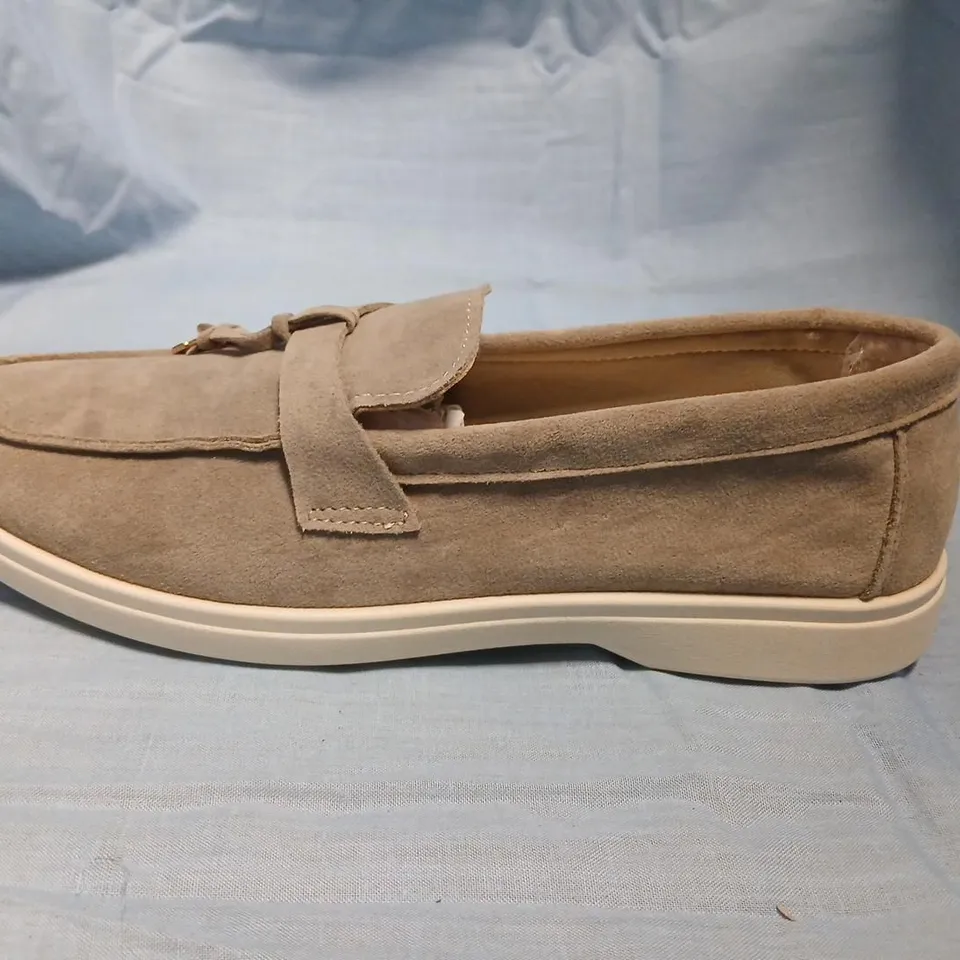 LADIES' GREY SUEDE LOAFERS WITH TASSEL DETAILING SIZE 38