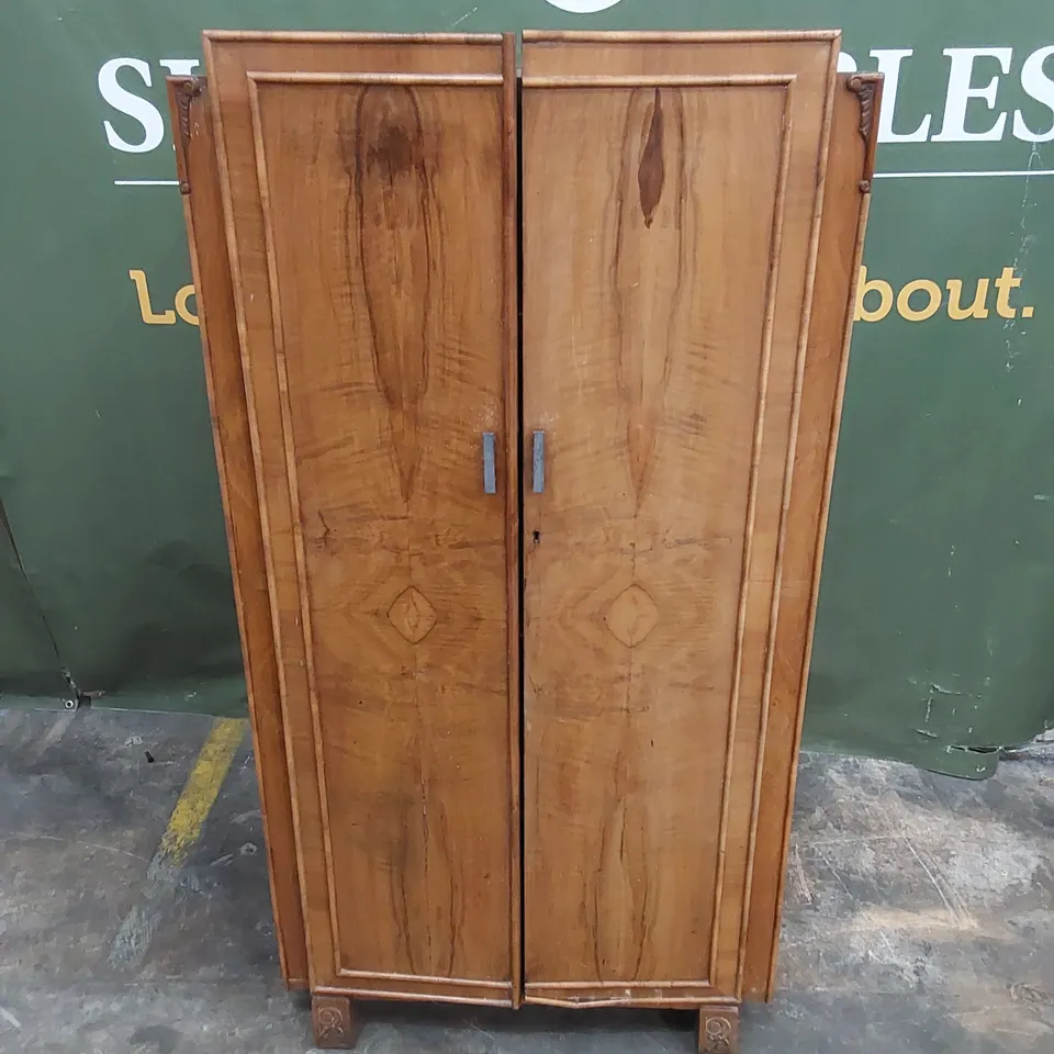 ANTIQUE MID-20TH CENTURY STYLE CABINET 