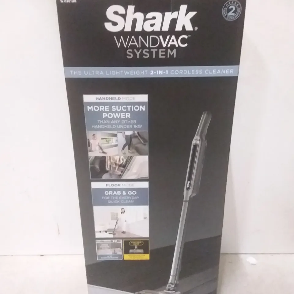 SHARK 2IN1 VACUUM GOLD/BLACK