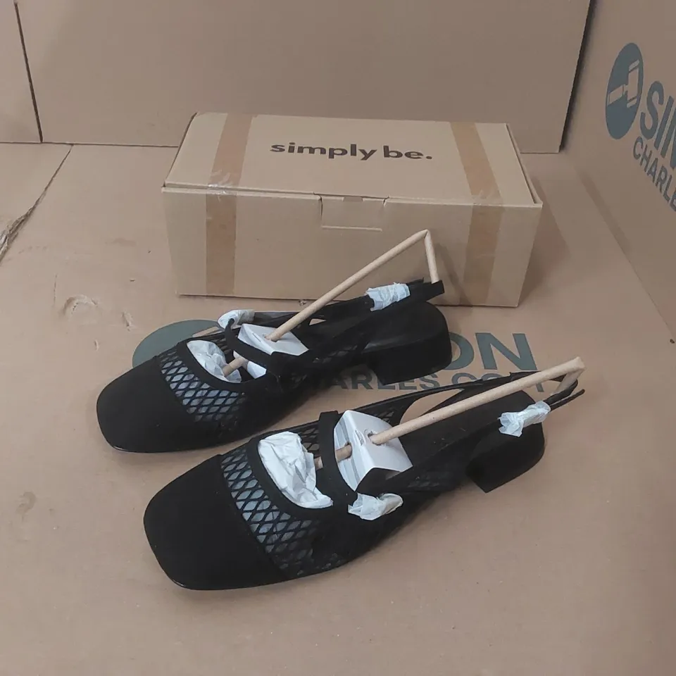 BOX CONTAINING APPROXIMATELY 9x BRAND NEW SIMPLY BE BLACK JUPITER EXTRA WIDE SHOES - SIZE 7