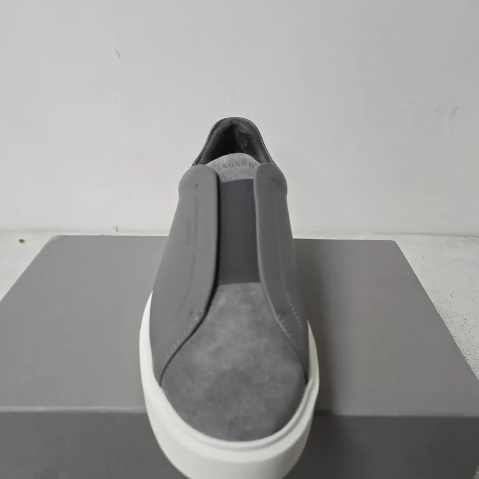 BOXED PAIR OF LEGEND VELORA TRAINER – GREY - UK SIZE 11
