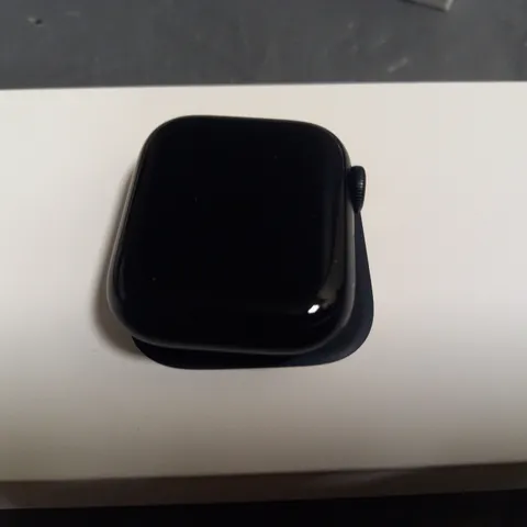 APPLE WATCH SERIES 8 41MM 