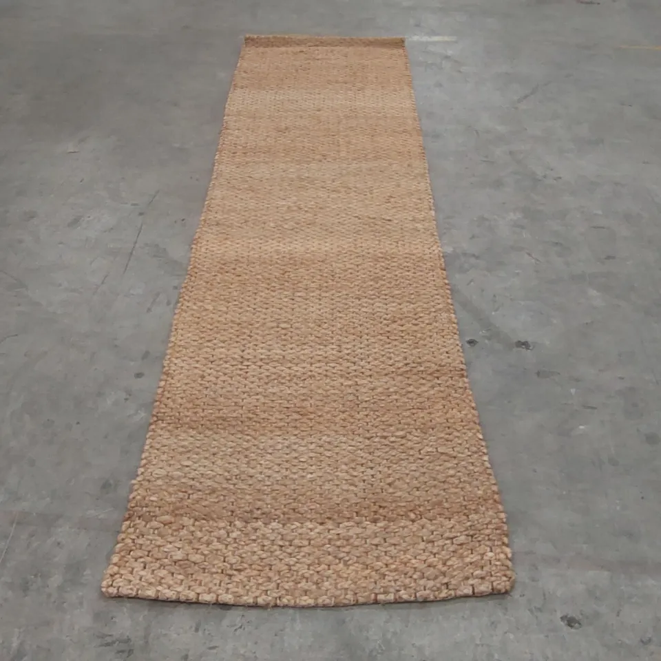 QUALITY DESIGNER AREA RUG - APPROXIMATELY 300 x 83cm