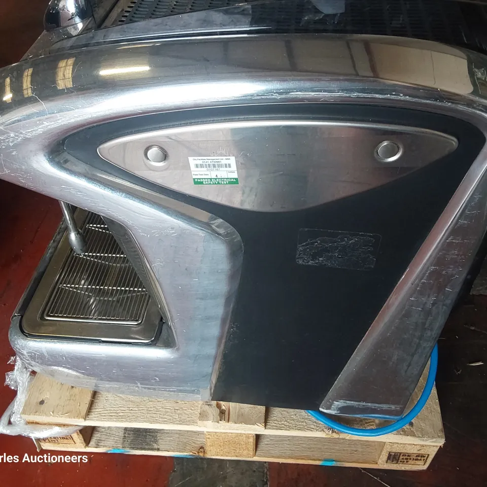 TRADITIONAL FAEMA EMBLEMA COFFEE MACHINE