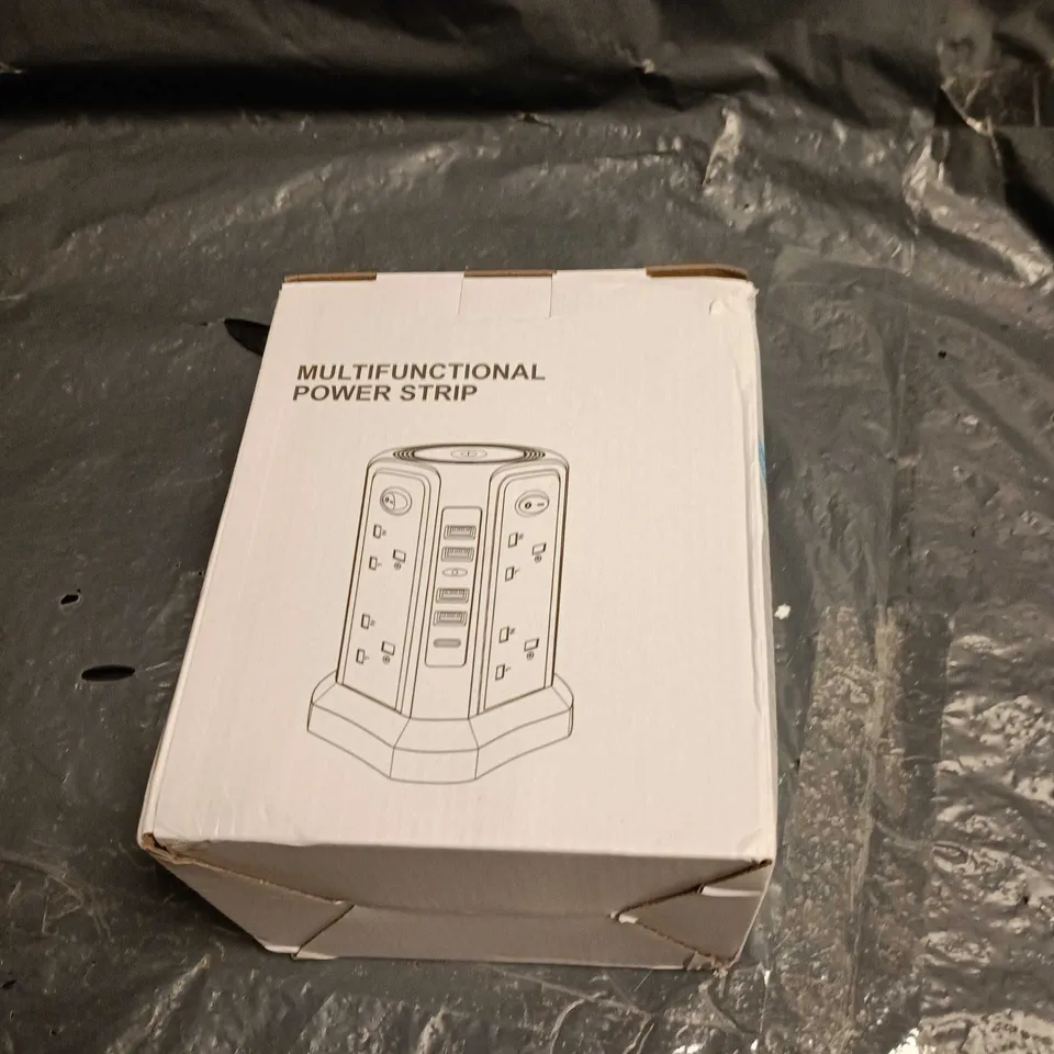 BOX OF APPROXIMATELY 10 ASSORTED ELECTRICAL ITEMS INCLUDING WIRED KEYBOARD , MULTI FUNCTION MASSAGER AND MULTIFUNCTIONAL POWER STRIP 