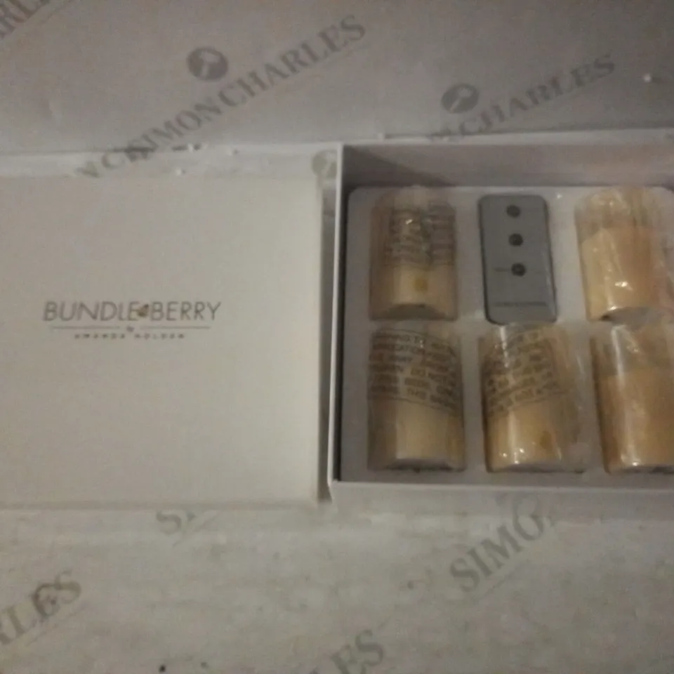 BOXED BUNDLEBERRY GOLD FLAME CANDLE SET