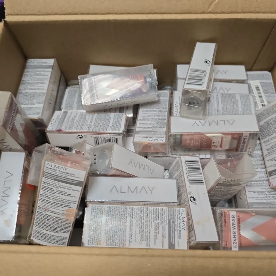 BOX OF APPROXIMATELY 22 ALMAY VELVET FOIL CREAMSHADOW 020 CUPID GLAZE 