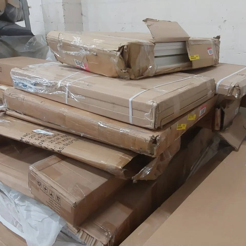 PALLET OF ASSORTED FURNITURE AND PARTS TO INCLUDE: CHERRY TREE SF828 4FT6 BEDFRAMES AND STEAM MOP ECT