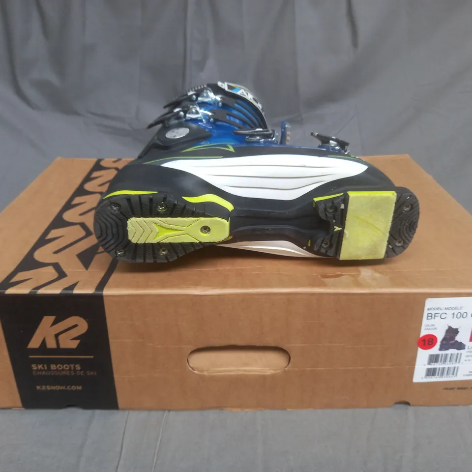 BOXED PAIR OF ATOMIC BCF 100 GRIPWALK SKI BOOTS IN BLUE/YELLOW SIZE 26.5