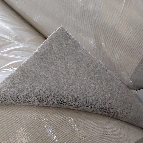ROLL OF QUALITY EC HEARTLAND FRANKLEY CARPET // SIZE: APPROXIMATELY 5 X 22.7m