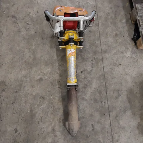 ROBEL 2 STROKE VERTICAL TAMPER