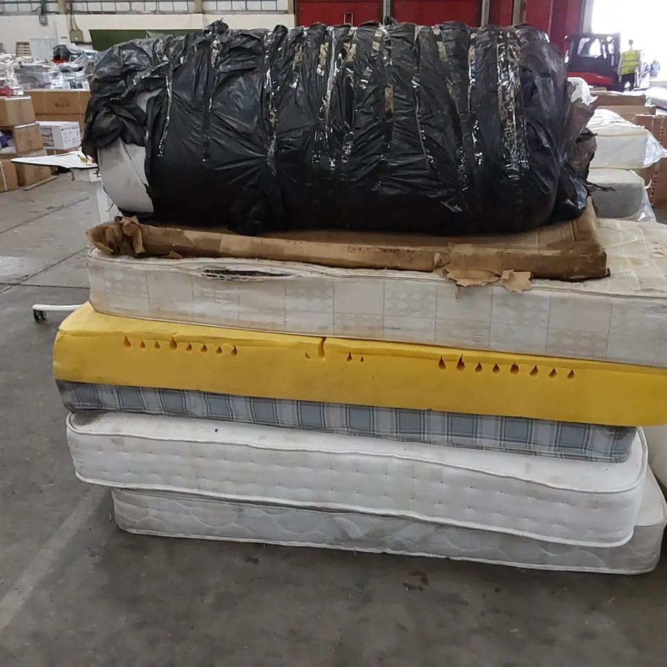 APPROX 7 X UNBAGGED ASSORTED MATTRESSES AND ONE HEADBOARD