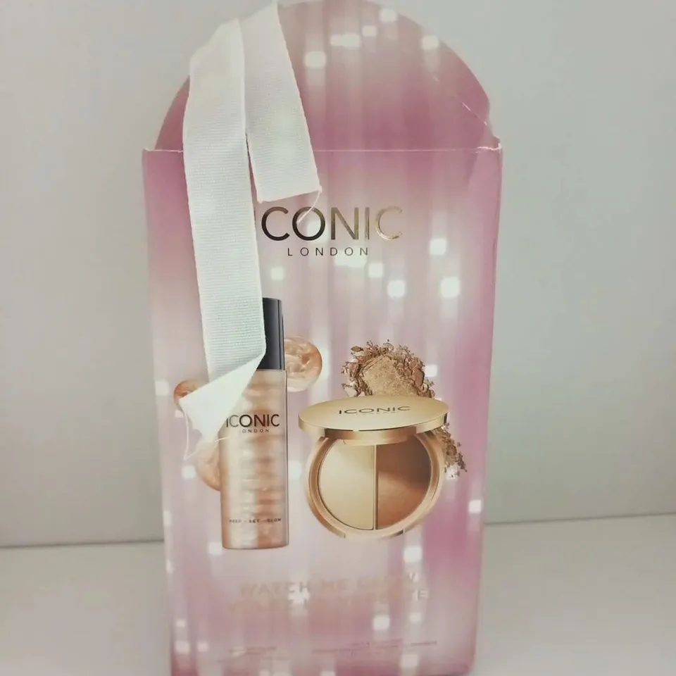 THREE BOXED ICONIC WATCH ME GLOW GIFT SETS