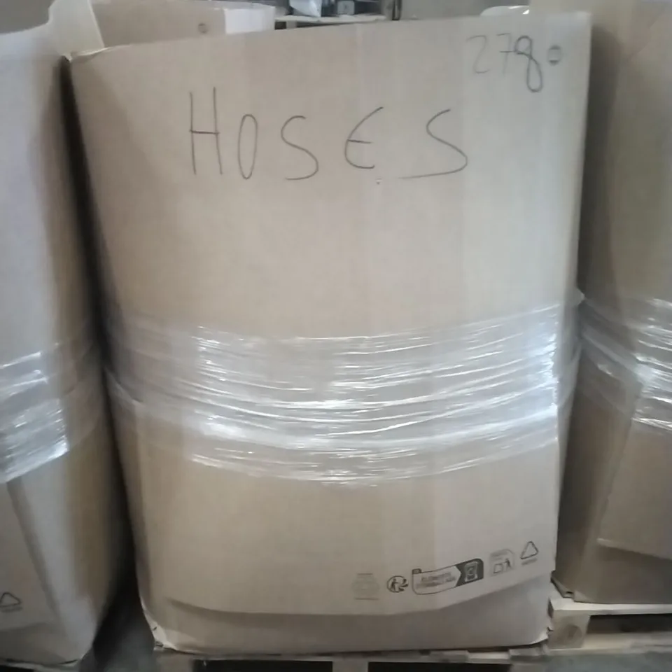 PALLET CONTAINING A LARGE QUANTITY OF; HOSES