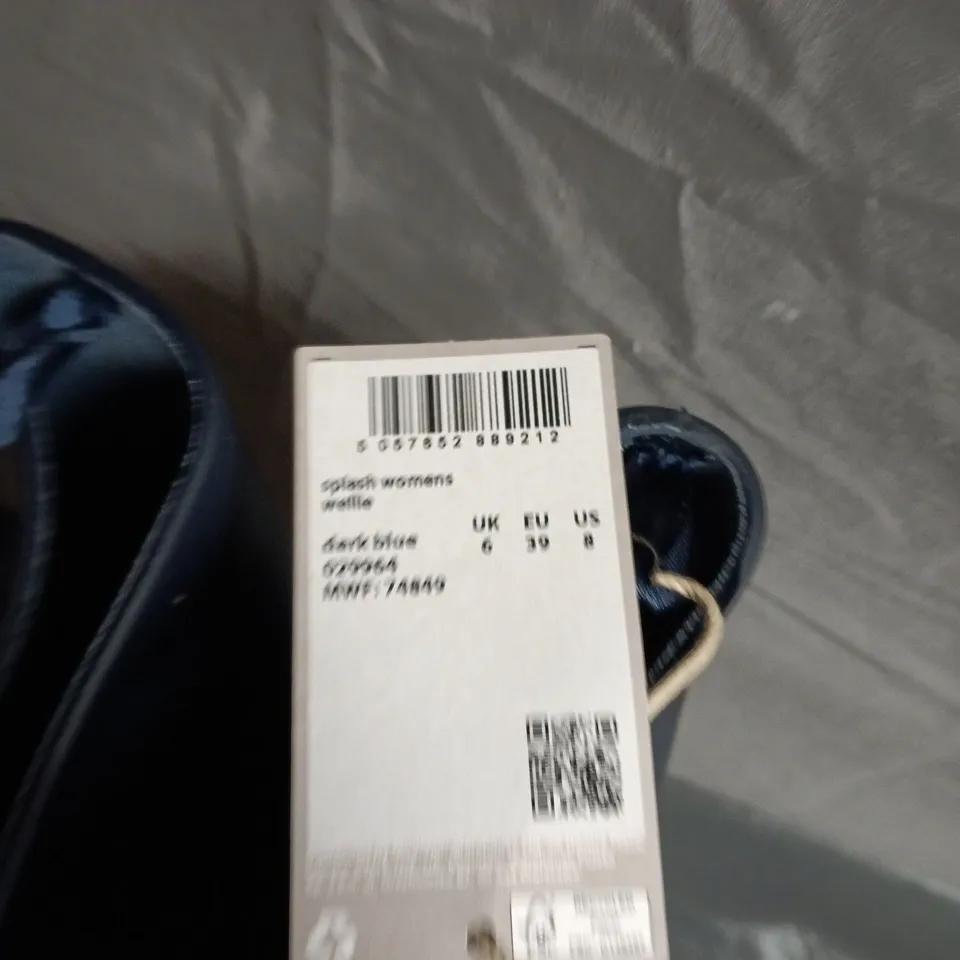 PAIR OF MOUNTAIN WAREHOUSE SPLASH WOMEN'S BLACK KNEE-HIGH WELLIES – UK 6