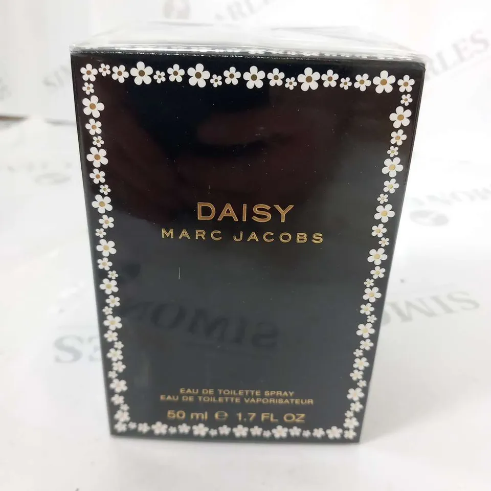 BOXED SEALED MARC JACOBS DAISY EAU DE TOILETTE 50ML 