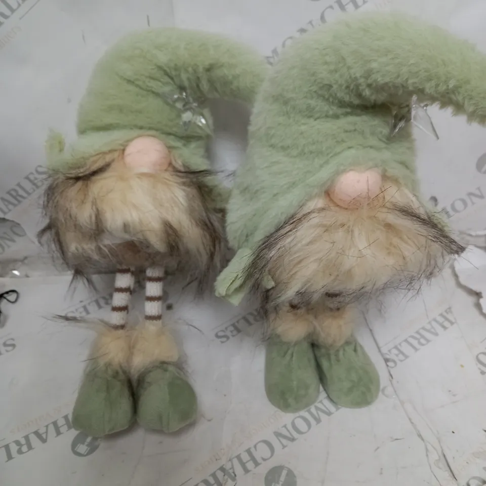 GREEN CHRISTMAS ELVES 