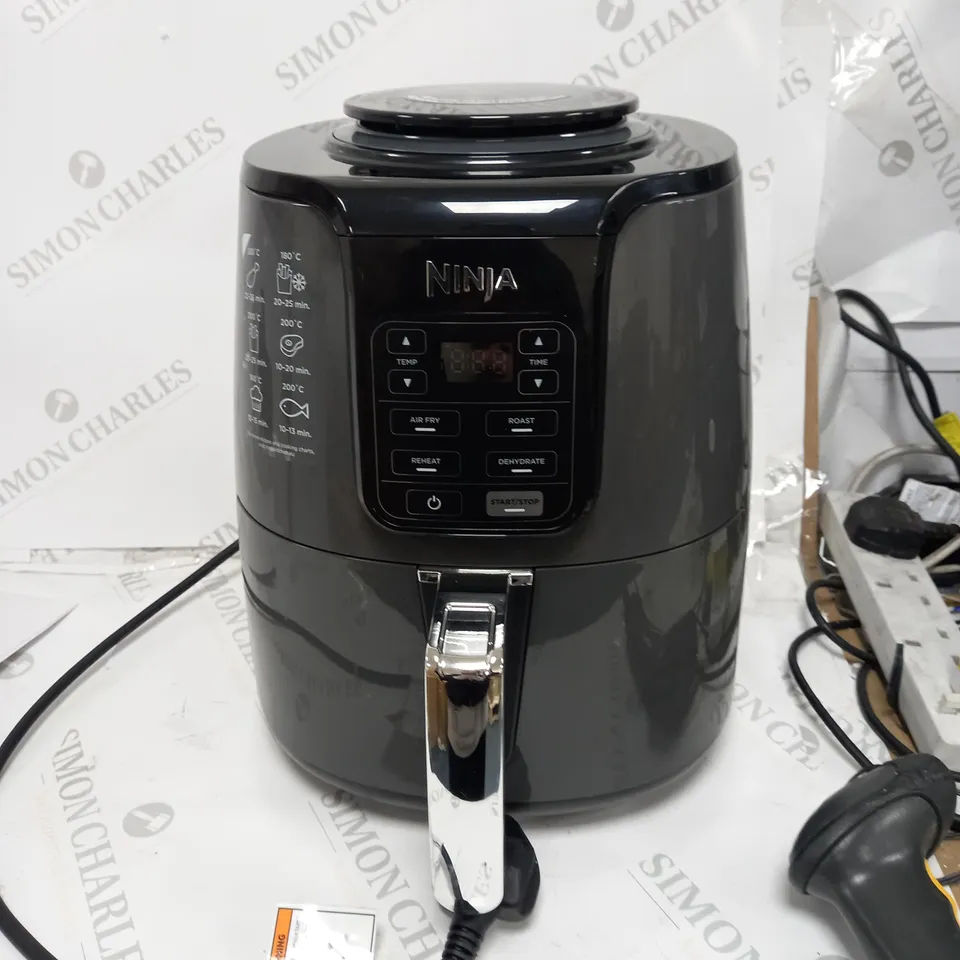 NINJA AIR FRYER 3.8L AF100UK