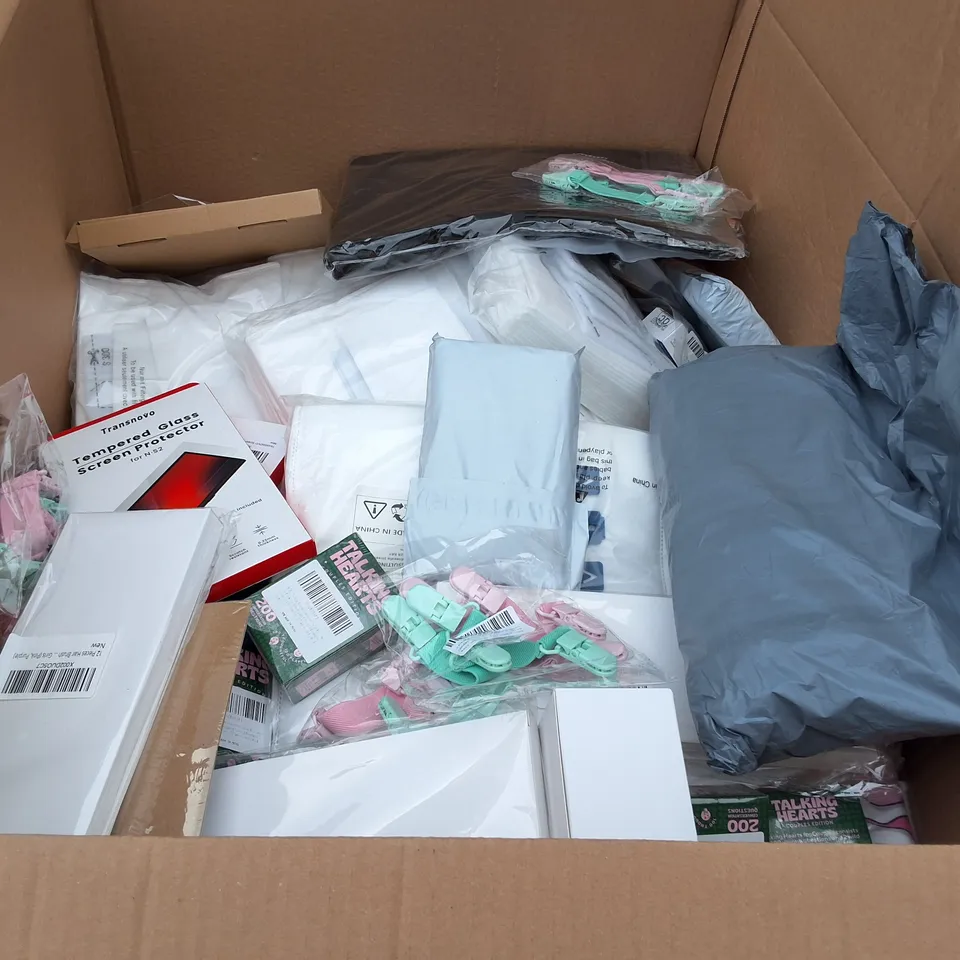 PALLET CONTAINING 6 LARGE BOXES OF ASSORTED HOUSEHOLD ITEMS TO INCLUDE NOSE HAIR TRIMMERS,SHOE COVERS,TOMATO FLAKES AND PHONE CASES