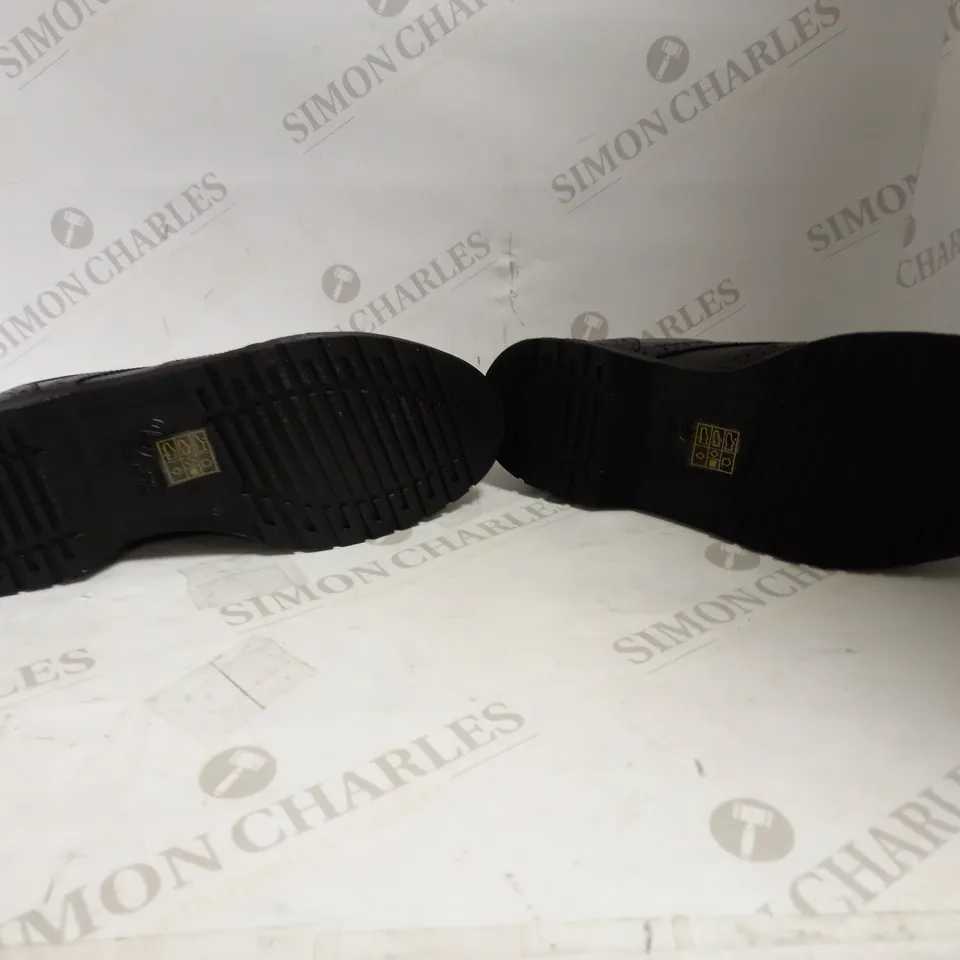 FLUID BLACK SUIT SHOES SIZE 5 