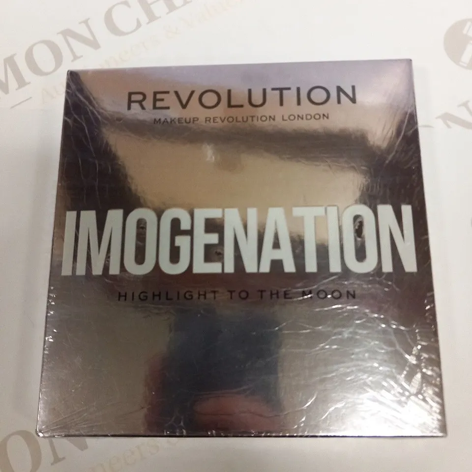 8 REVOLUTION MAKEUP REVOLUTION LONDON IMOGENATION HIGHLIGHT TO THE MOON