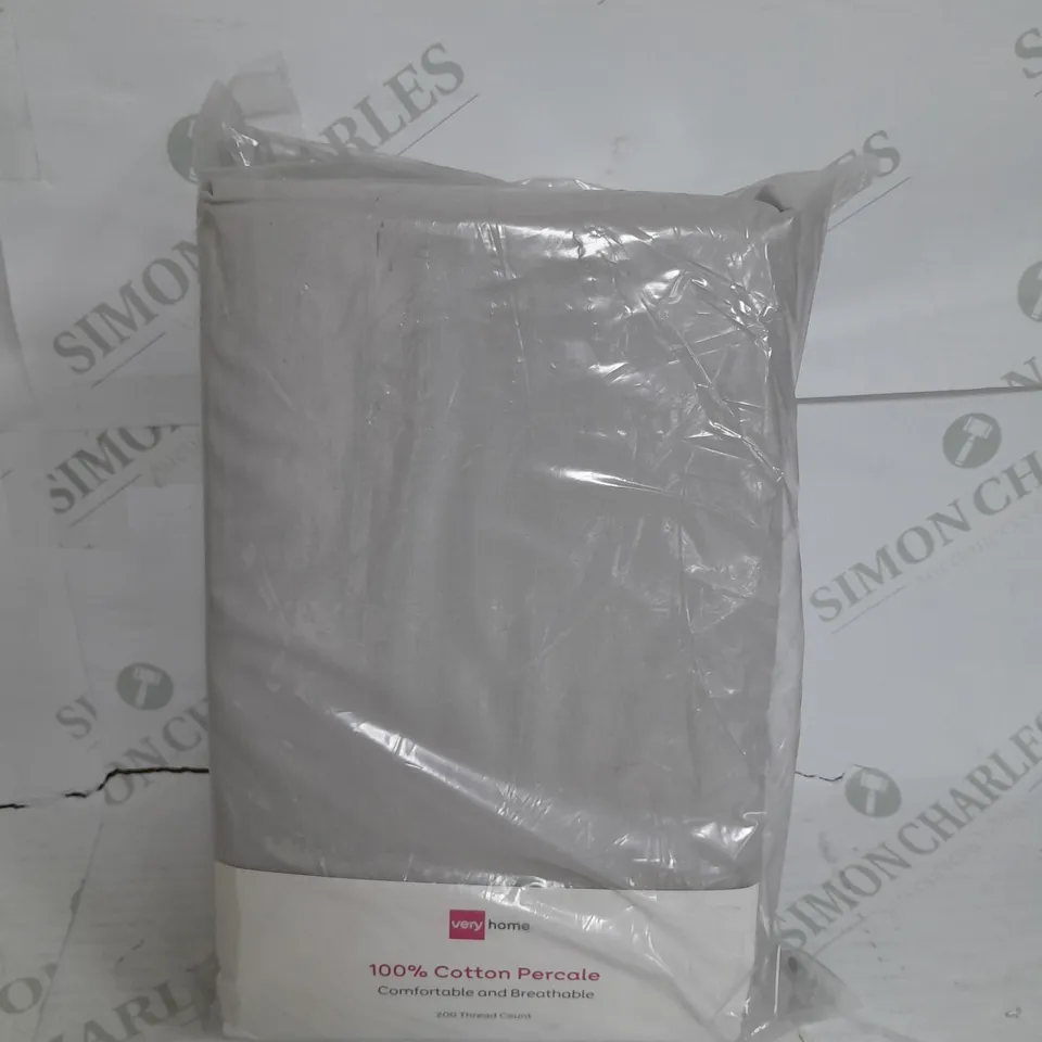 NON-IRON 180 THREAD COUNT DUVET COVER SET IN CHARCOAL - KING SIZE