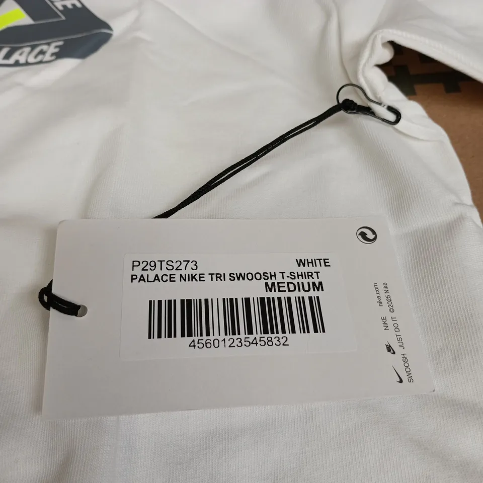 NIKE PALACE TRI SWOOSH WHITE T SHIRT MEDIUM TAGGED