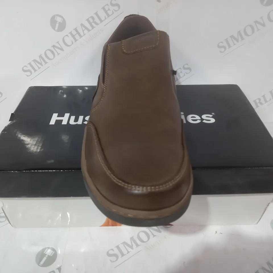 BOXED PAIR OF HUSH PUPPIES JASPER LOAFERS IN BROWN UK SIZE 11