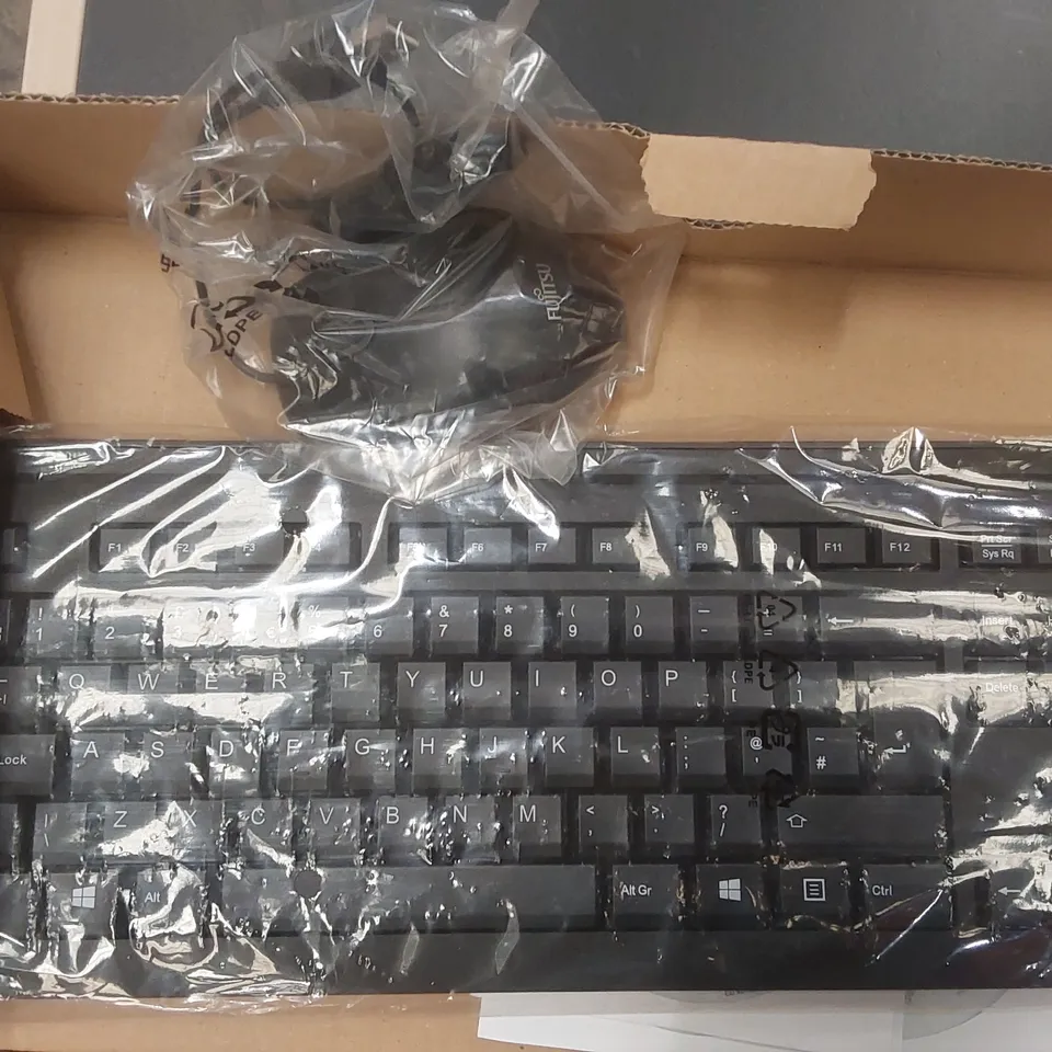 BOXED FUJITSU KEYBOARD AND MOUSE SET