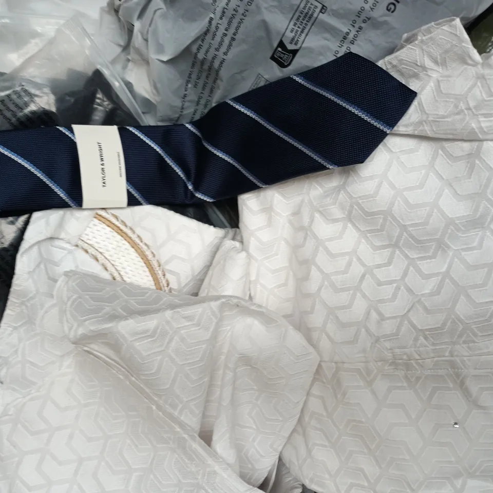 APPROXIMATELY 20 ASSORTED CLOTHING AND FASHION PRODUCTS IN VARIOUS STYLES AND SIZES - COLLECTION ONLY