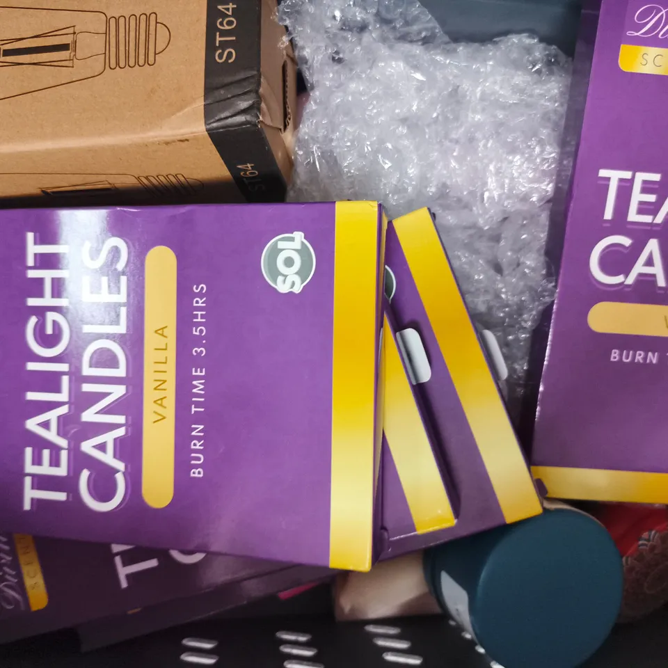 APPROXIMATELY 10 ASSORTED HOUSEHOLD ITEMS TO INCLUDE TEALIGHT CANDLES, SCENTED CANDLE, ETC