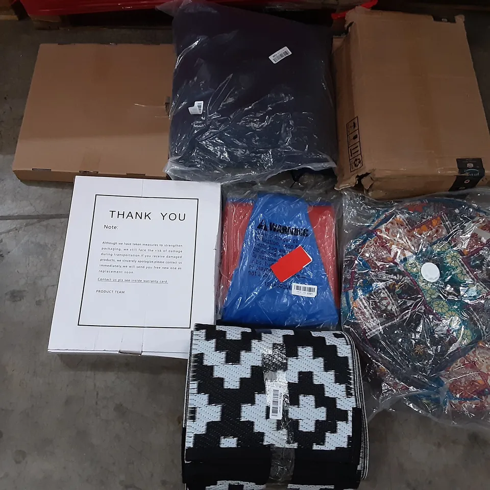 PALLET OF ASSORTED PRODUCTS INCLUDING YITA HOME SHOE BOXES, TOILET SEAT, WALL HANG CLOAK, PARLAT LED 