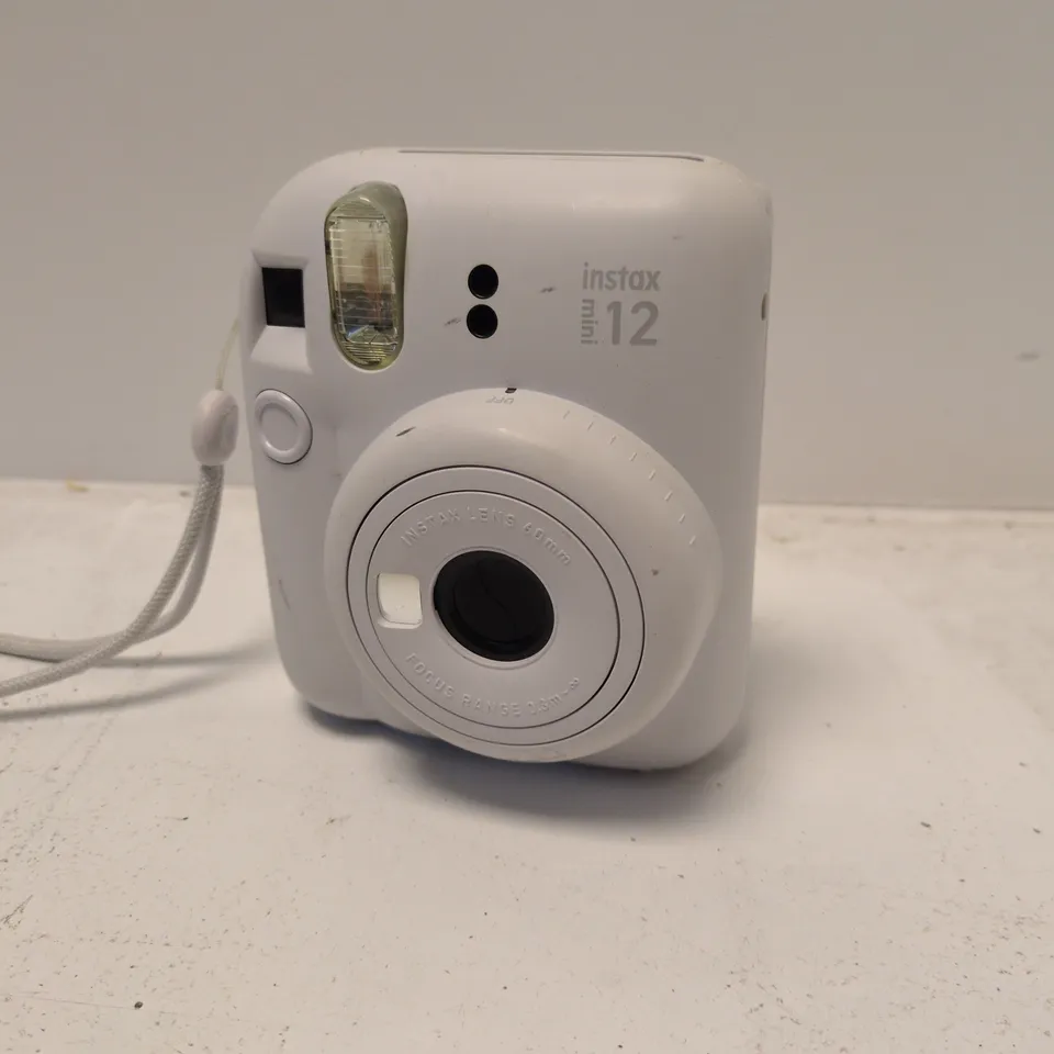 FUJIFILM INSTAX MINI 12 INSTANT CAMERA – WHITE